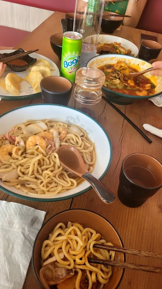 Soupe de Nouilles Aux Fruits de Mer海鲜汤面